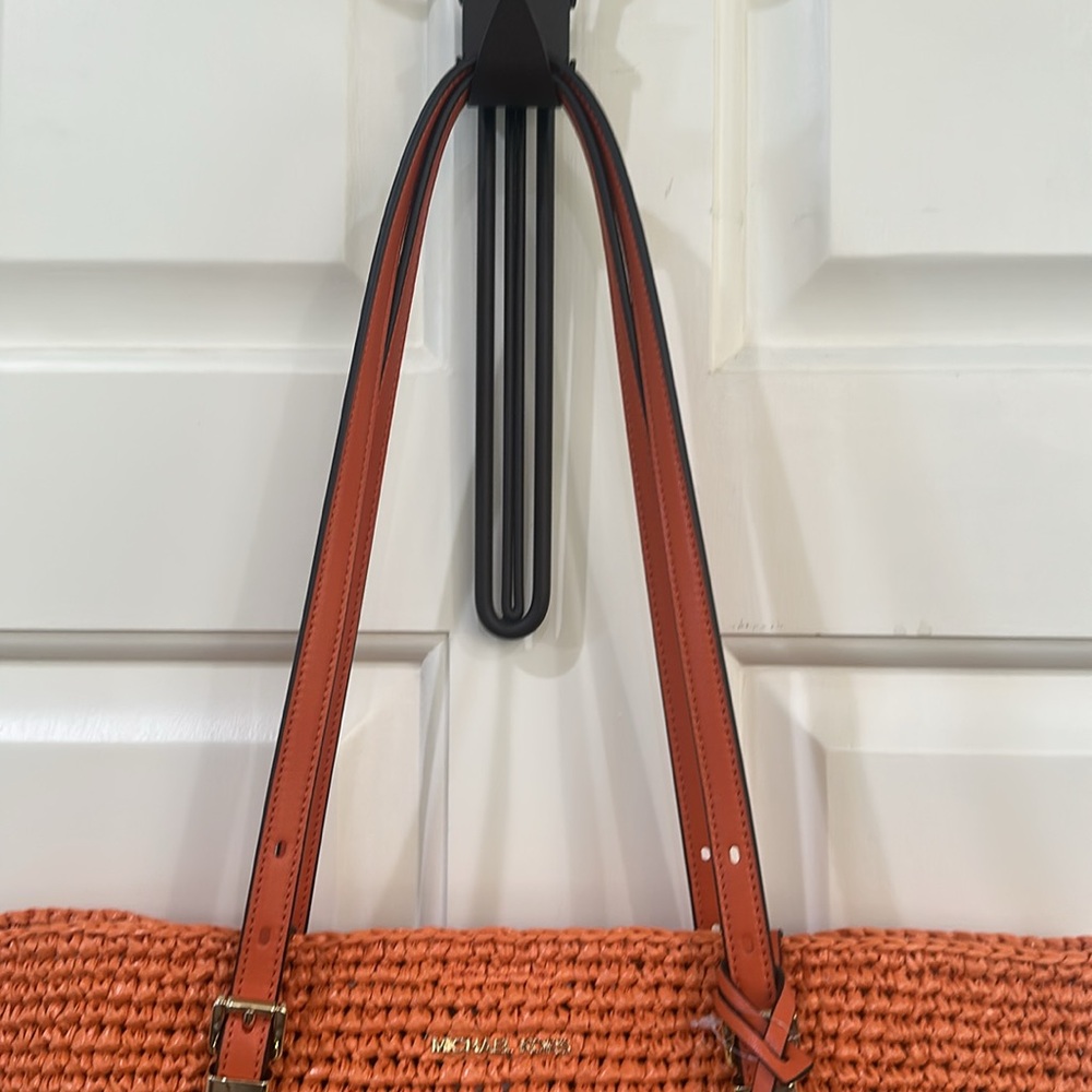 Michael Kors Quinn Tote - Picture 3 of 7